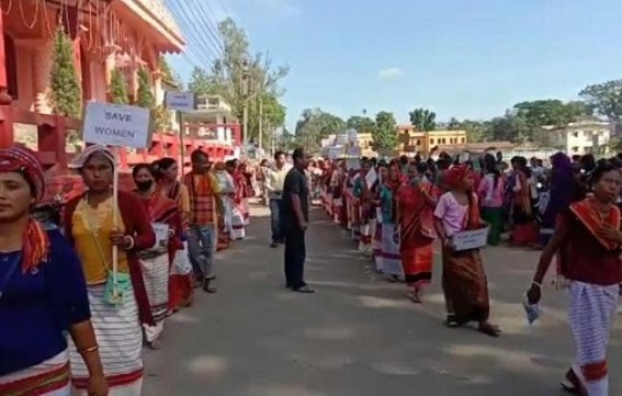 With Demand for Exemplary punishment to rapists, Jamatia community staged a protest at Amarpur Birganj PS